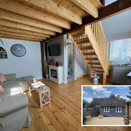 The Shack - Thatched Self Contained Annex Collingbourne Ducis Eksteriør bilde