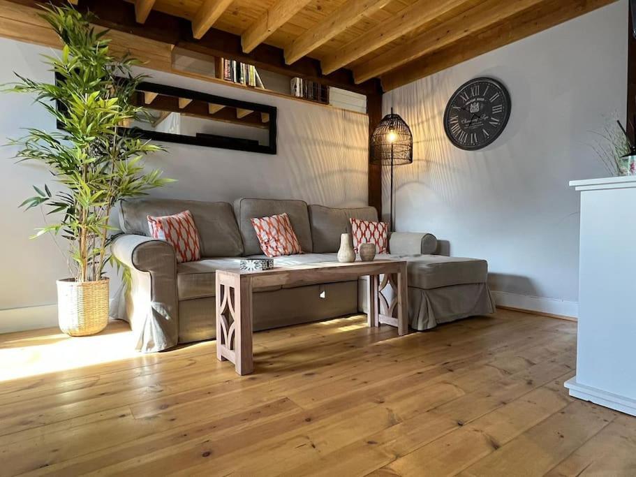 The Shack - Thatched Self Contained Annex Collingbourne Ducis Eksteriør bilde