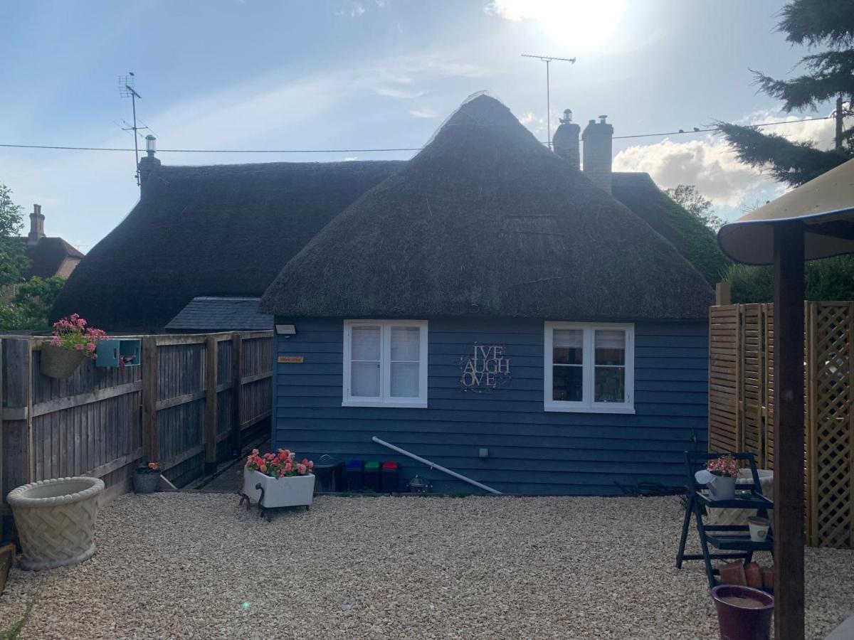 The Shack - Thatched Self Contained Annex Collingbourne Ducis Eksteriør bilde